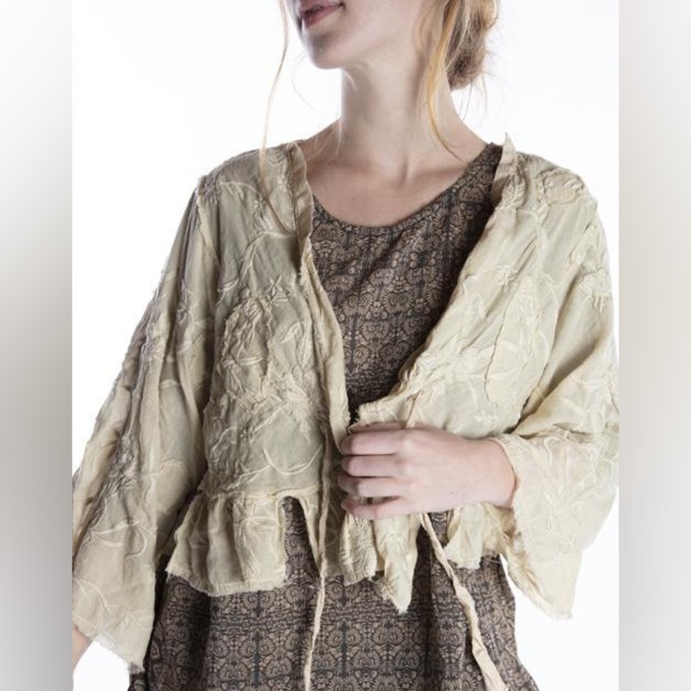 Magnolia Pearl Lise Lorre Piano Shawl